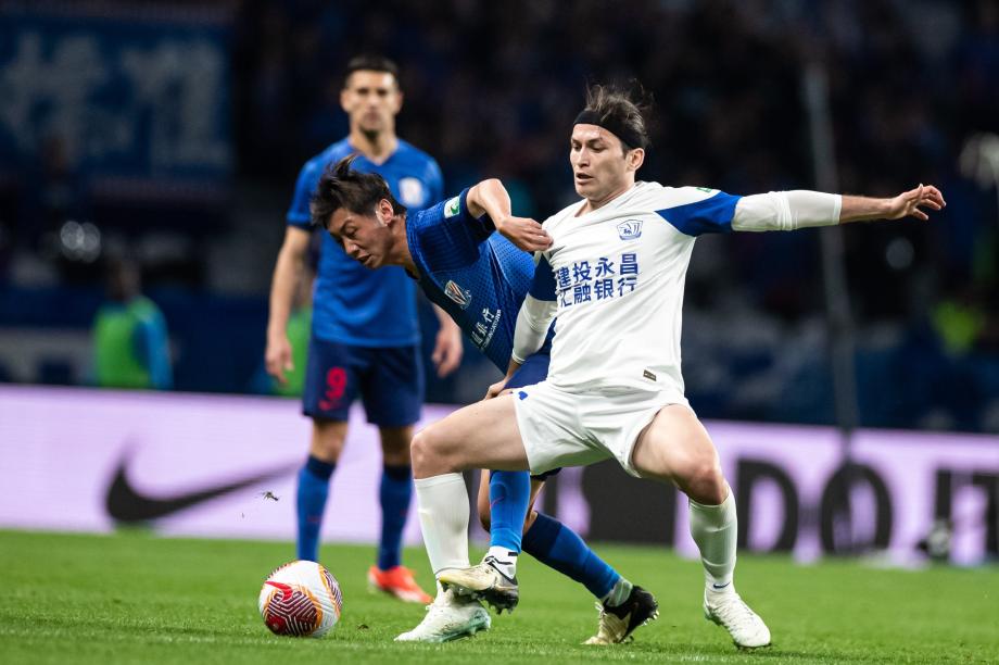 路易斯2球朱辰杰世界波 申花4-0沧州九轮不败