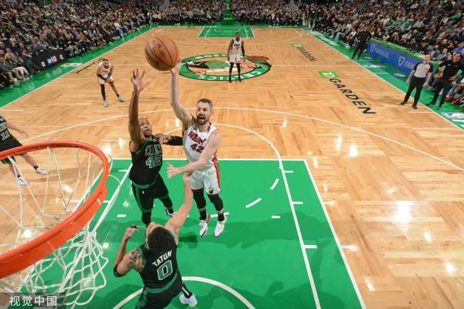 凯尔特人主场34分狂胜热火 总比分4-1晋级次轮