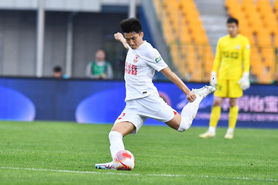 谭龙双响 长春亚泰3-2南通支云终结7轮不胜