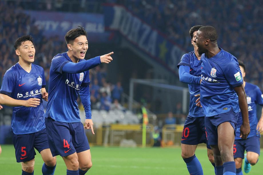 路易斯双响 十人申花4-0十人浙江新赛季10轮不败