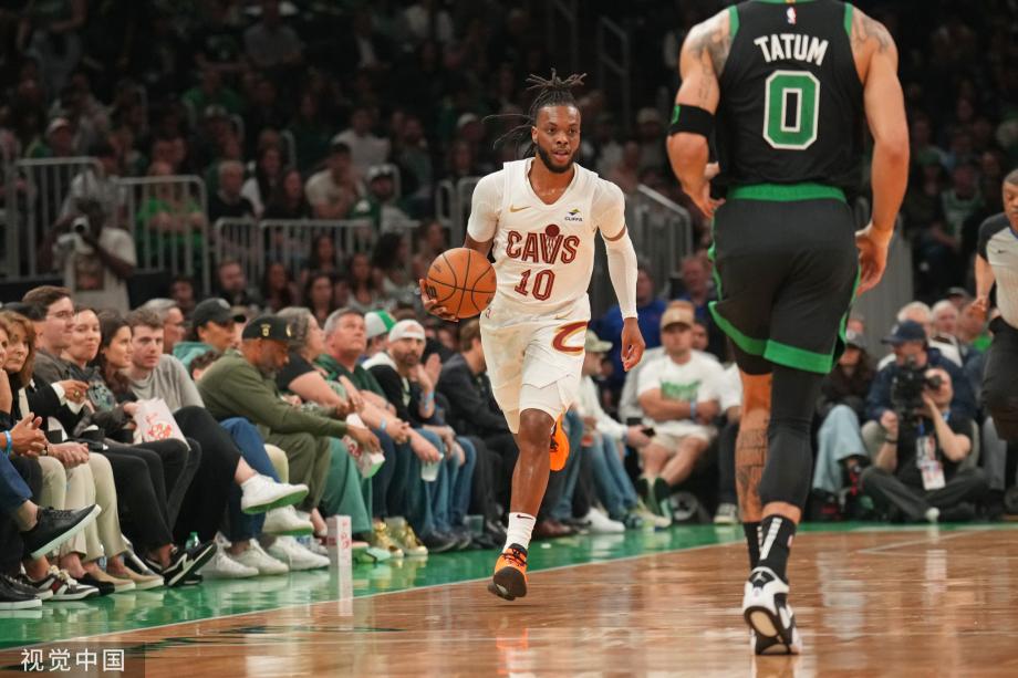 塔图姆25+10莫布利33分 凯尔特人淘汰骑士