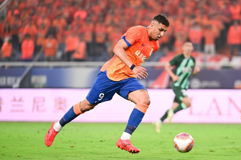 克雷桑建功李源一郑铮进球 泰山3-0浙江8轮不败