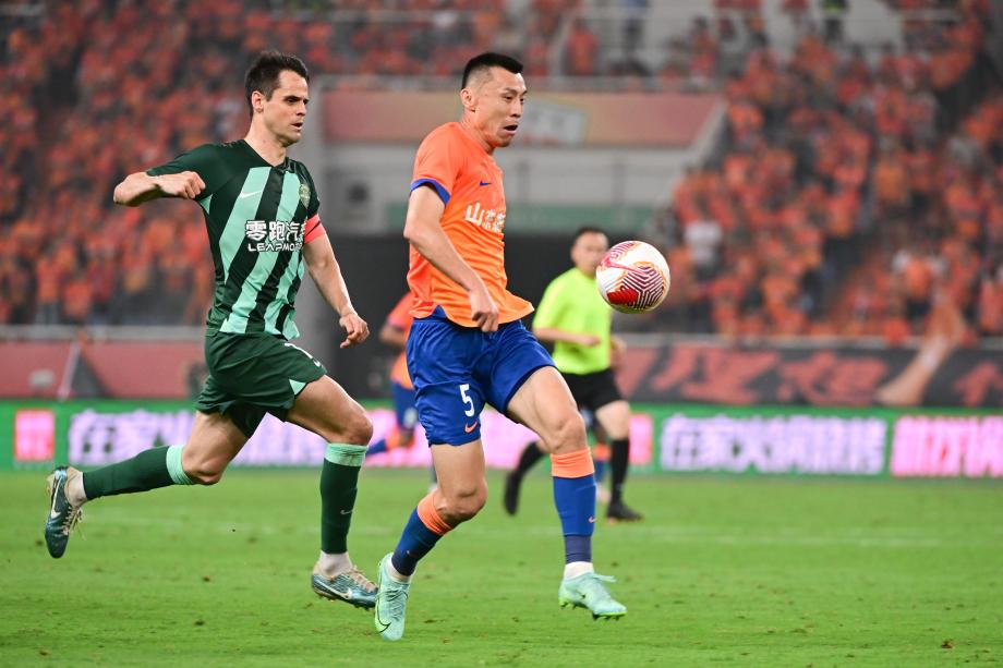 克雷桑建功李源一郑铮进球 泰山3-0浙江8轮不败