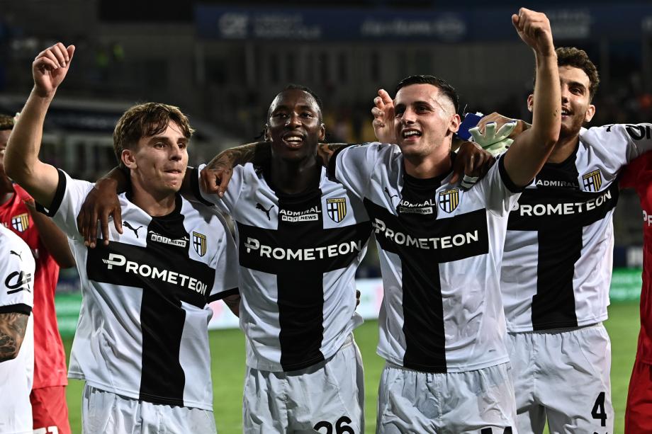 两轮不胜！后防全场被爆 米兰1-2不敌帕尔马