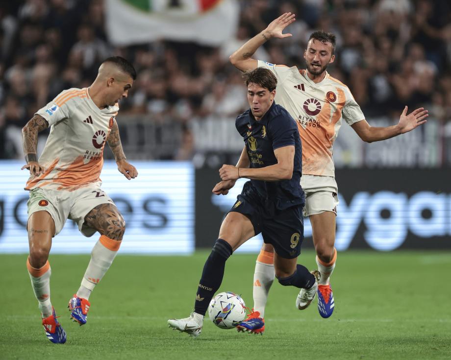 意甲-双方互有攻守迪巴拉替补 尤文0-0罗马