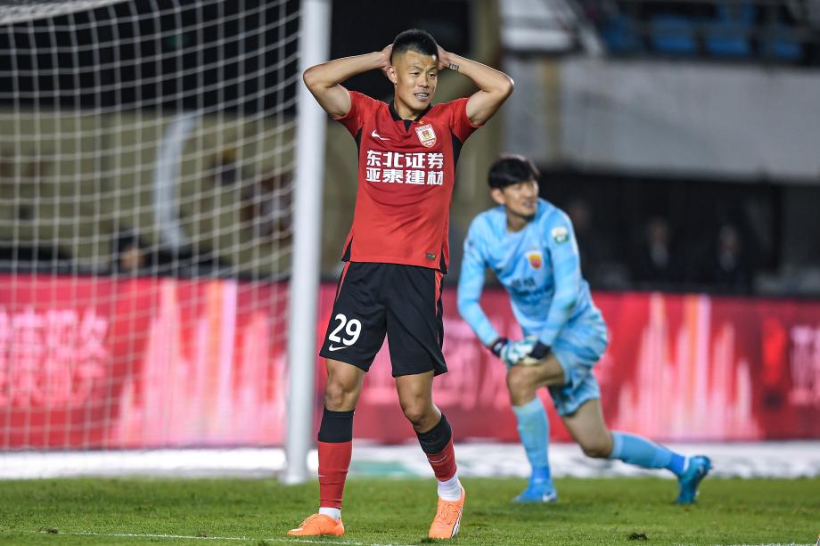 武磊梅开二度破纪录 上海海港4-3长春亚泰