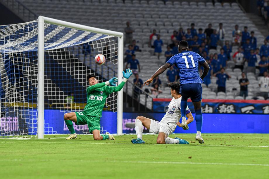 于汉超2分钟扳平+绝杀 申花2-1津门虎距榜首2分