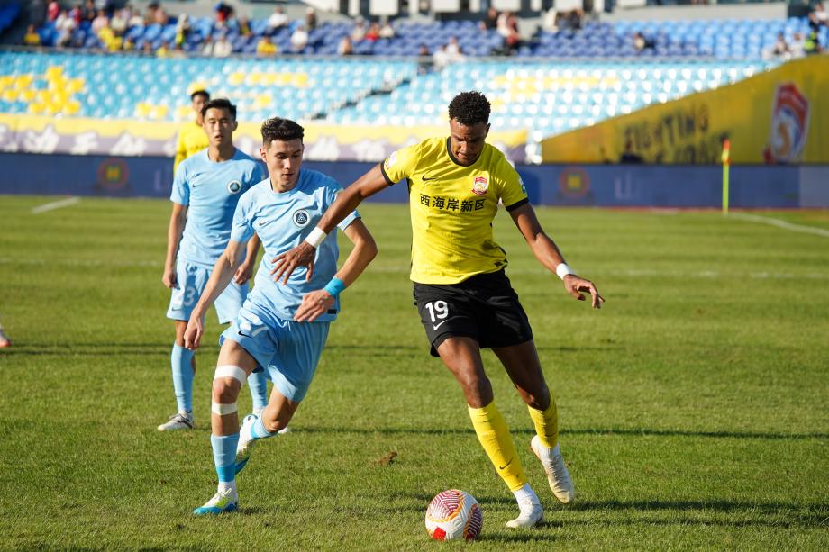 杜加利奇乌龙球 青岛西海岸3-2绝杀深圳新鹏城