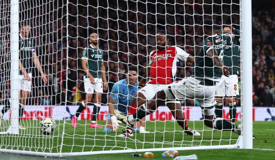 联赛杯-斯特林传射恩瓦内里双响 阿森纳5-1晋级