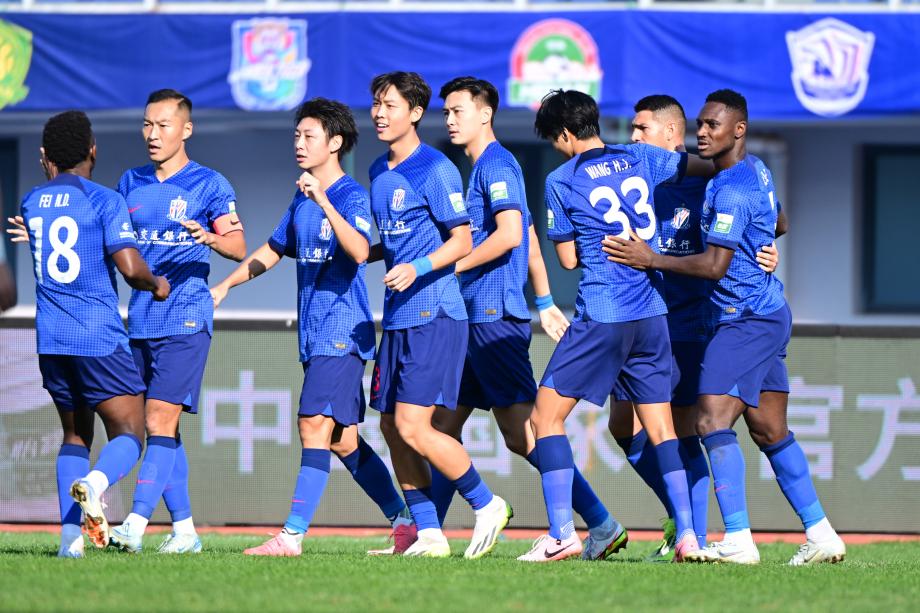 路易斯破门 众志成城十人申花1-0客场战胜海牛