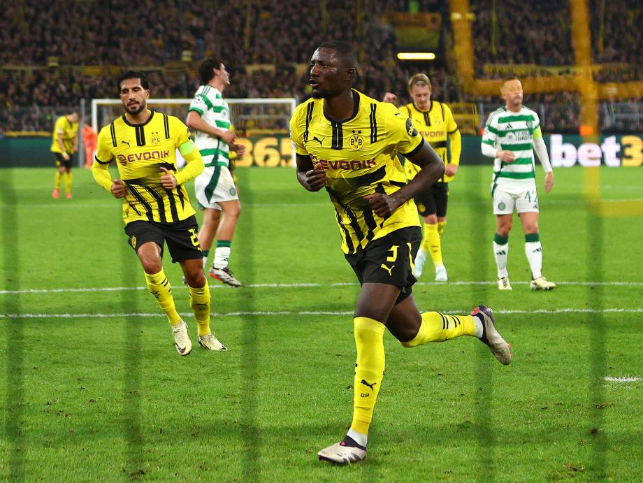 欧冠-阿德耶米半场帽子戏法 多特7-1凯尔特人