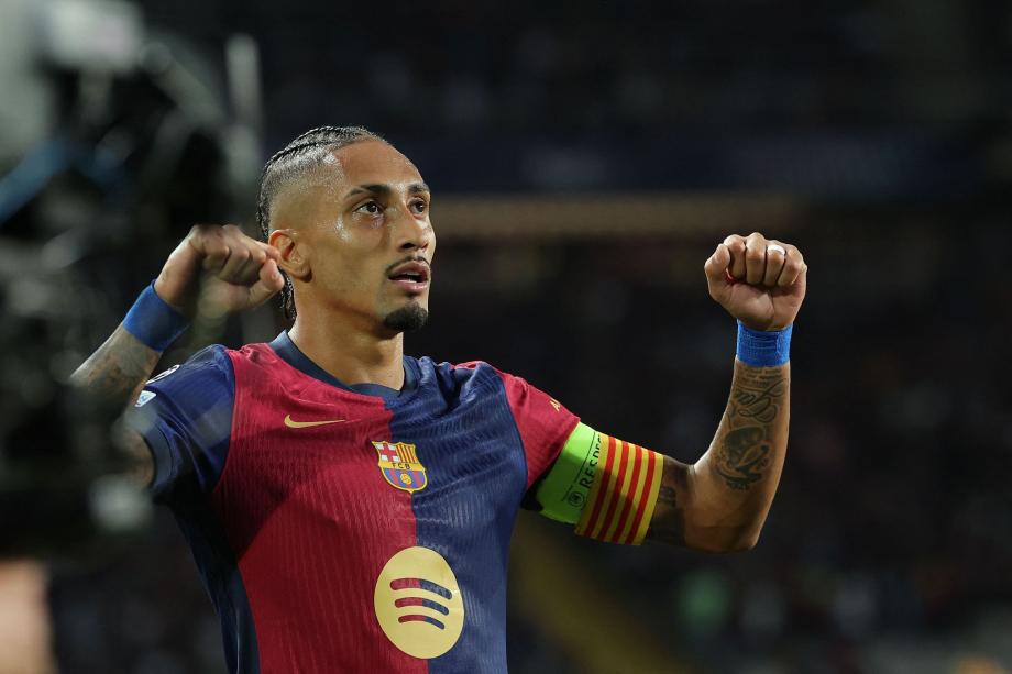 欧冠-莱万双响拉菲尼亚传射 巴萨5-0年轻人