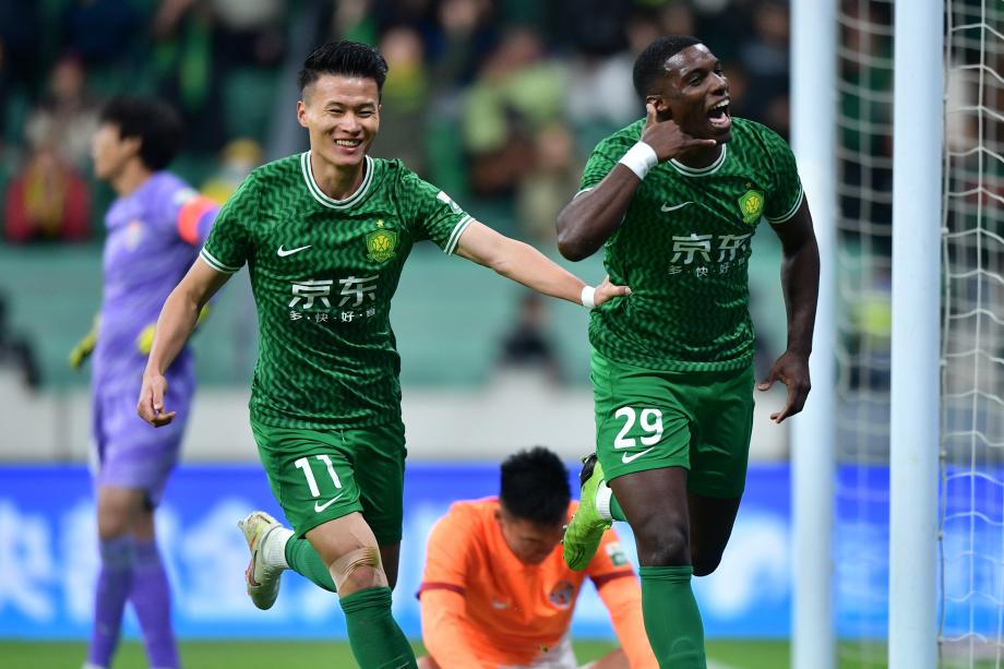 中超-曹永竞林良铭双响 北京国安6-0大胜青岛海牛