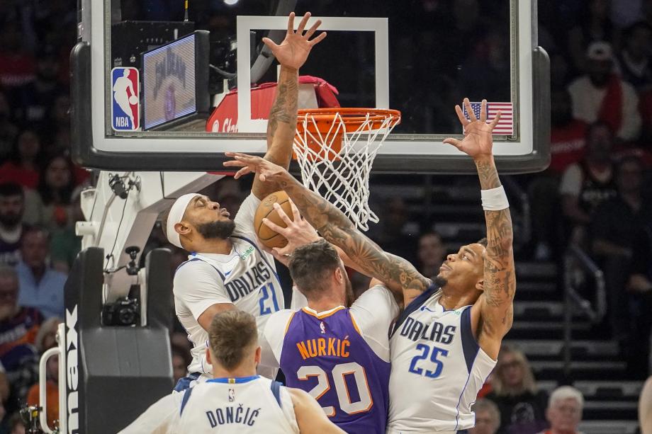 杜兰特31分迎生涯里程碑 太阳主场力擒独行侠