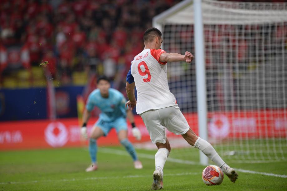 于汉超替补建功 申花2-1逆转蓉城仍无缘冠军