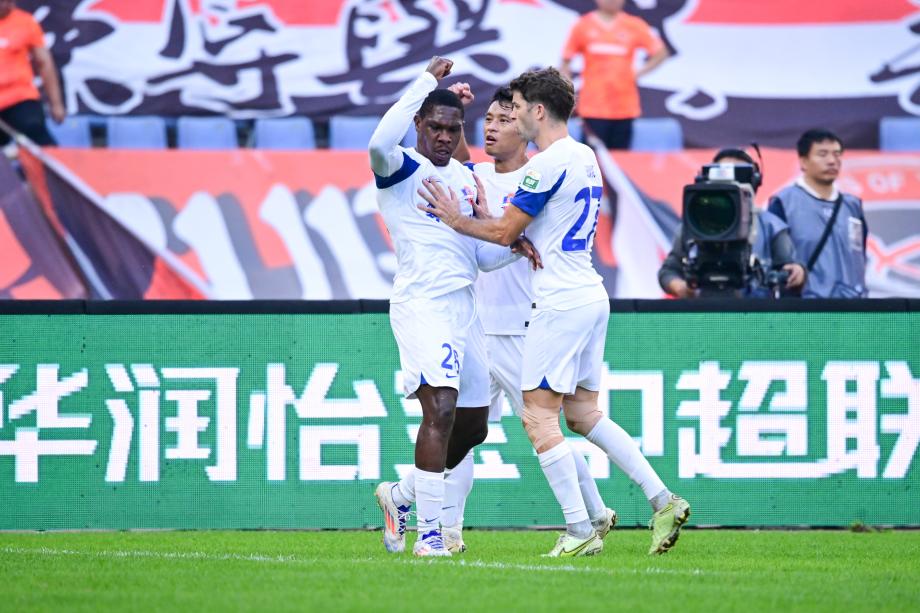 茹子楠科索维奇被罚下场 梅州1-2泰山降入中甲