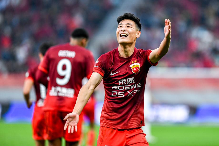 武磊独造5球 海港5-0大胜津门虎卫冕中超冠军