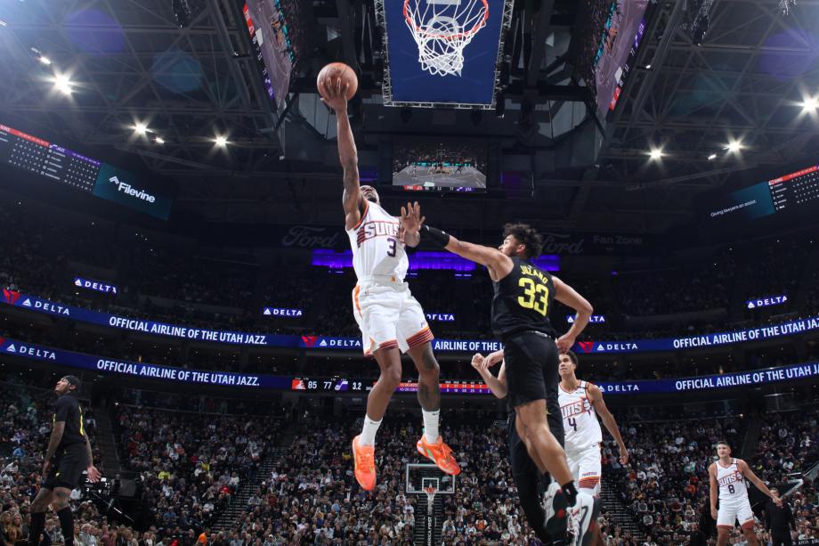 布克31分科林斯29+11 比尔24分太阳胜爵士