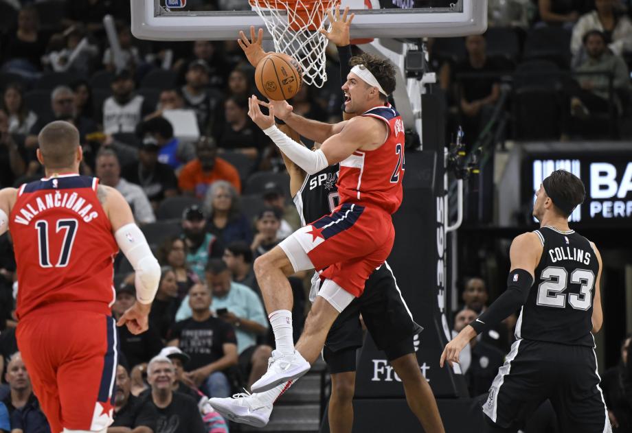 NBA-文班亚马爆砍50分普尔42分 马刺送奇才6连败