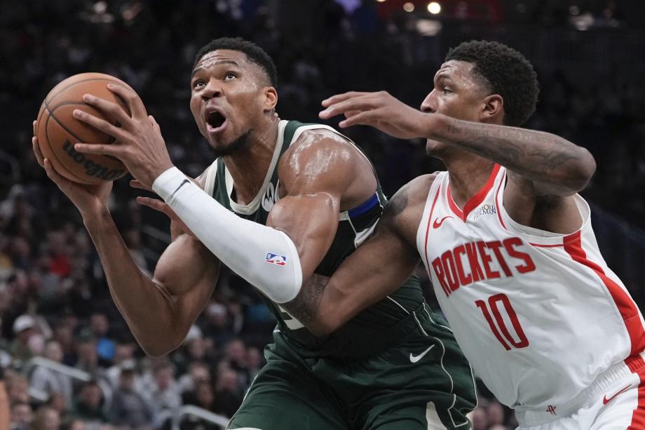 利拉德上篮绝杀字母哥20+14 雄鹿险胜火箭