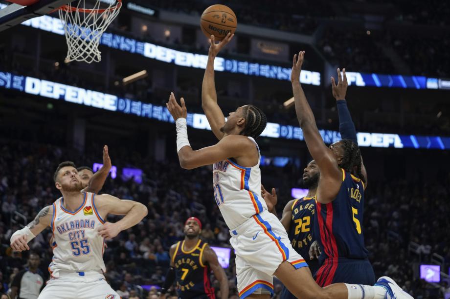 亚历山大35+9库里膝伤缺阵 勇士负雷霆吞3连败