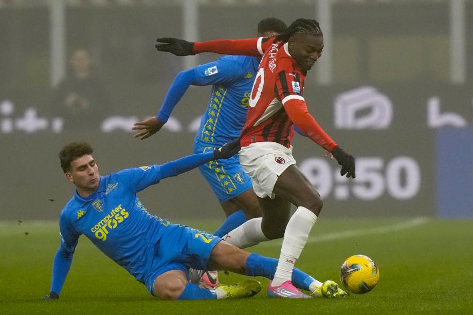 莫拉塔破门赖因德斯双响 AC米兰3-0恩波利