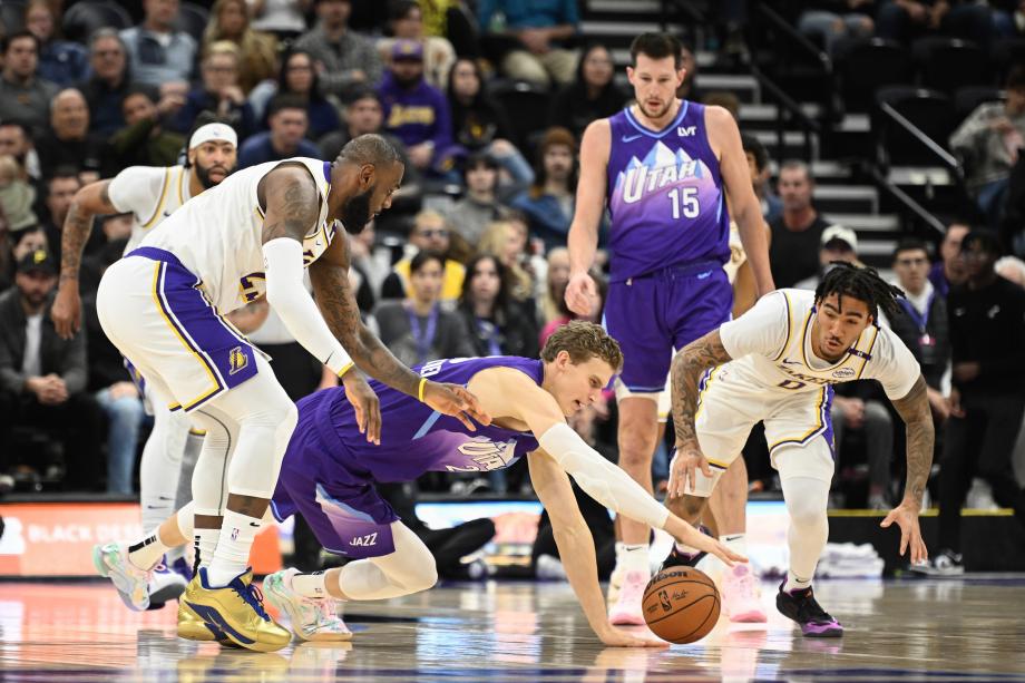 詹姆斯27+14浓眉33+11 湖人险胜爵士回西部第5