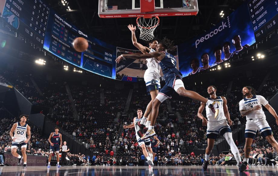 爱德华兹16分哈登10中1 森林狼大胜快船