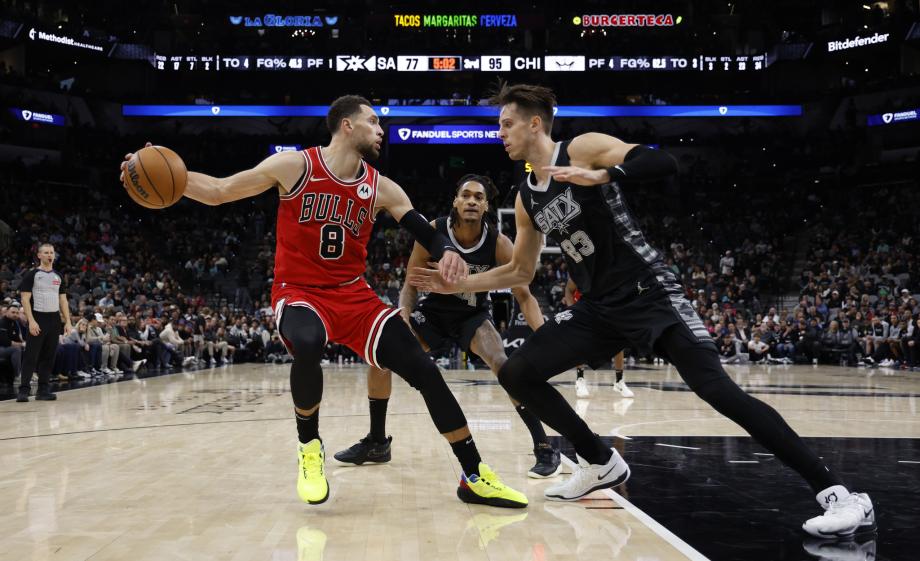 NBA-公牛139-124马刺 武切维奇39+8+4