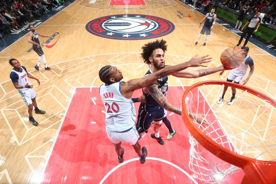 东契奇三双欧文25分 独行侠大胜送奇才16连败