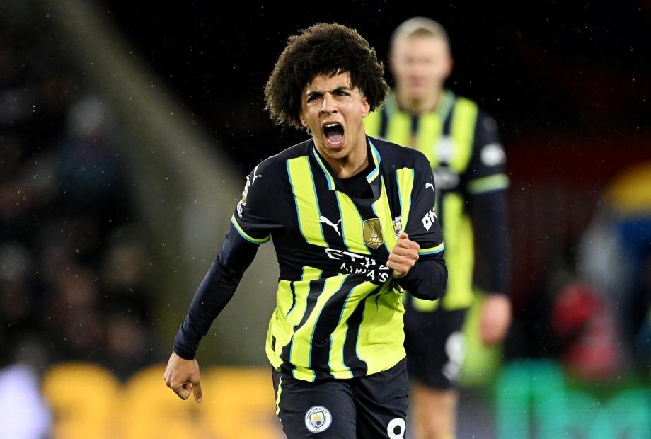 刘易斯破门沃克漏人致丢球 曼城2-2平水晶宫