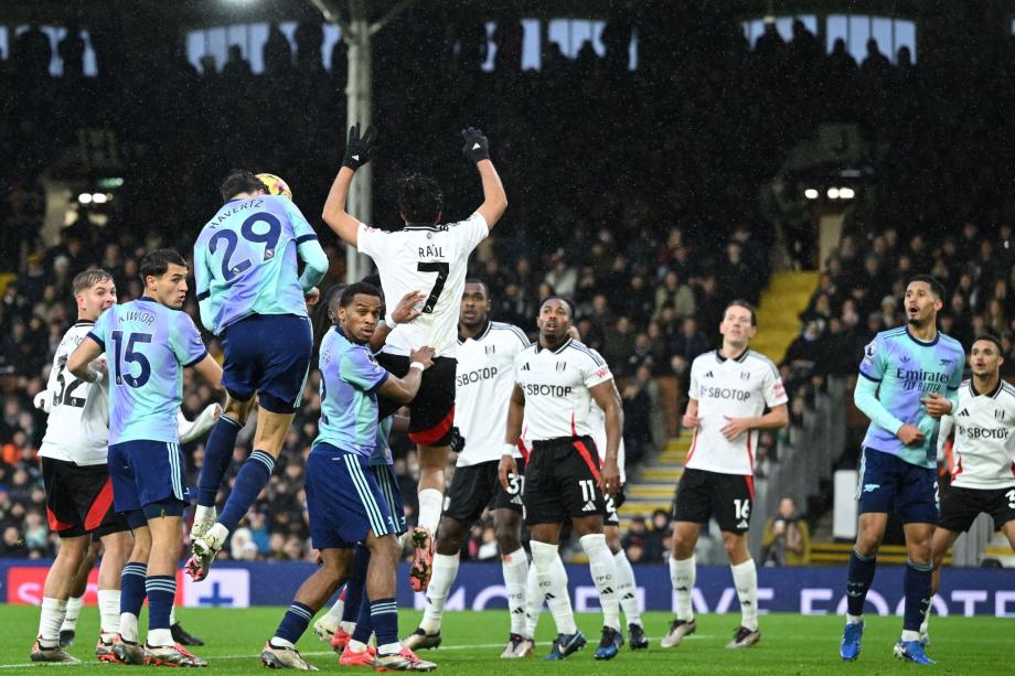 英超-萨卡绝杀被吹 阿森纳1-1富勒姆