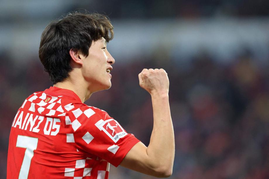 李在成梅开二度 拜仁1-2美因茨遭遇联赛首败