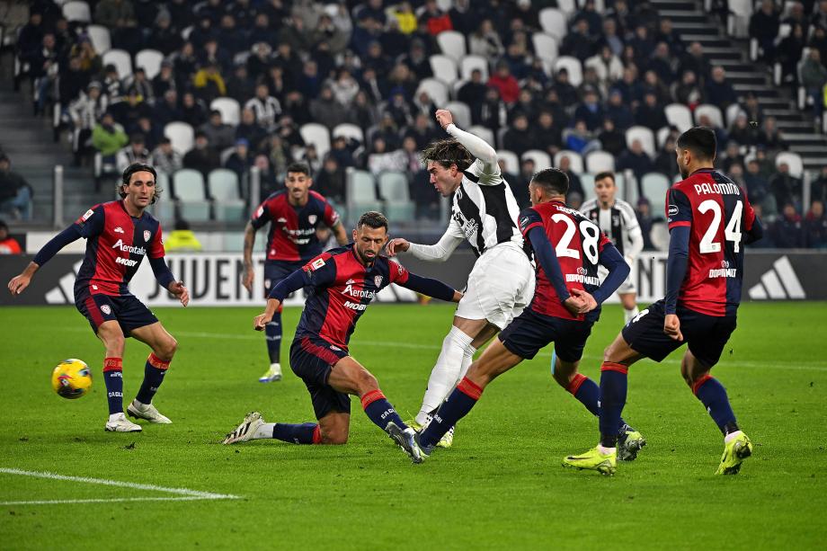 意大利杯-弗拉霍维奇破门 尤文4-0卡利亚里