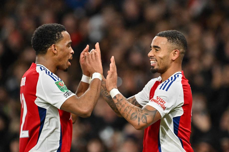 英联杯-热苏斯戴帽 阿森纳3-2逆转水晶宫进四强