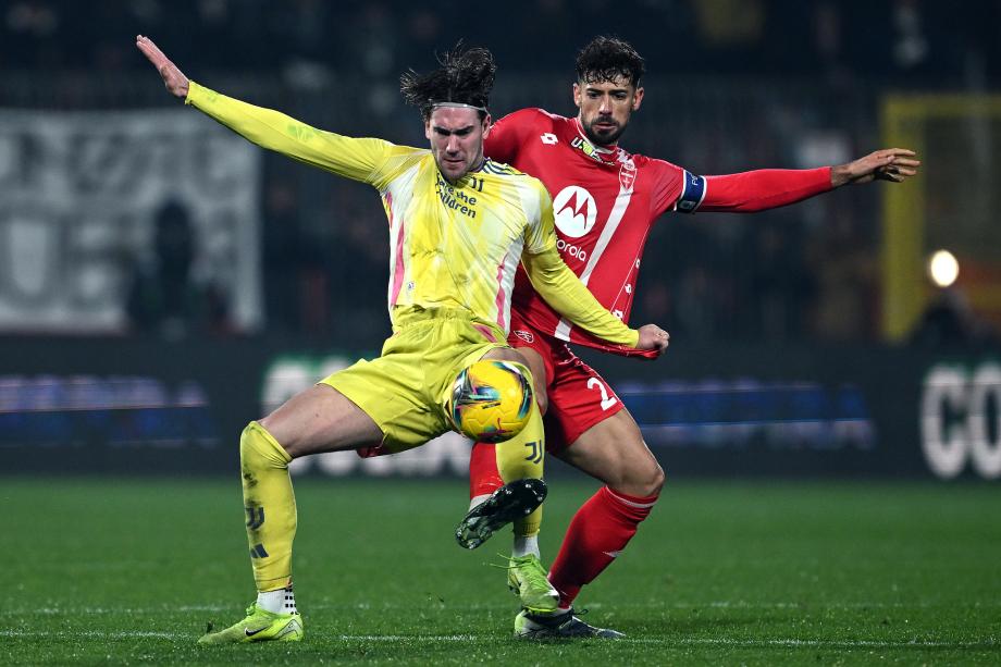 意甲-麦肯尼冈萨雷斯建功 尤文2-1蒙扎