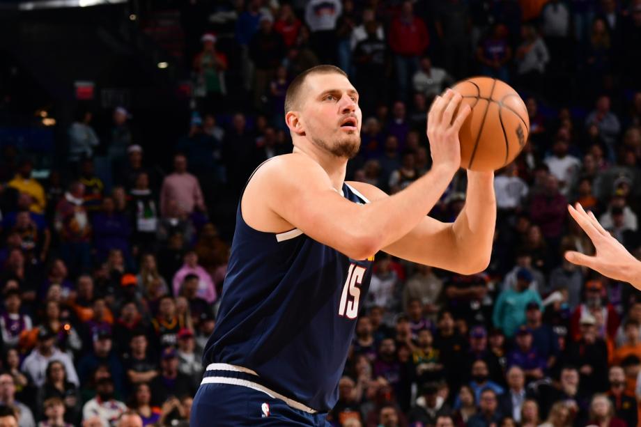 杜兰特比尔合砍54分约基奇25+15 太阳克掘金