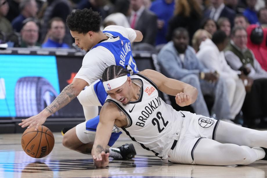 字母哥利拉德缺阵 约翰逊领衔3人20+篮网擒雄鹿