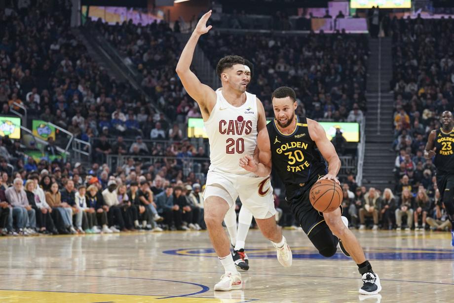 米切尔23分库里11分 骑士轻取勇士取7连胜