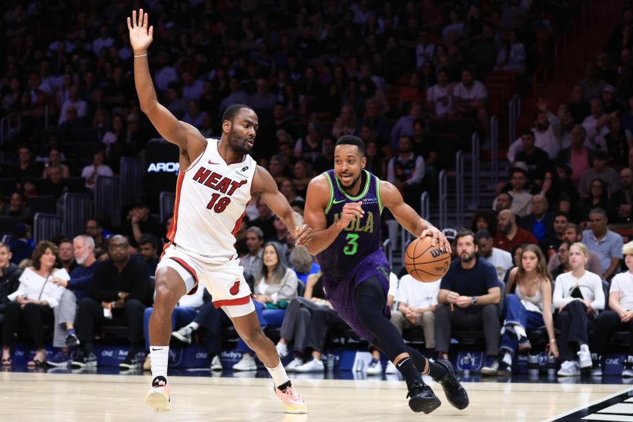 希罗32分阿德巴约准三双 热火送鹈鹕11连败