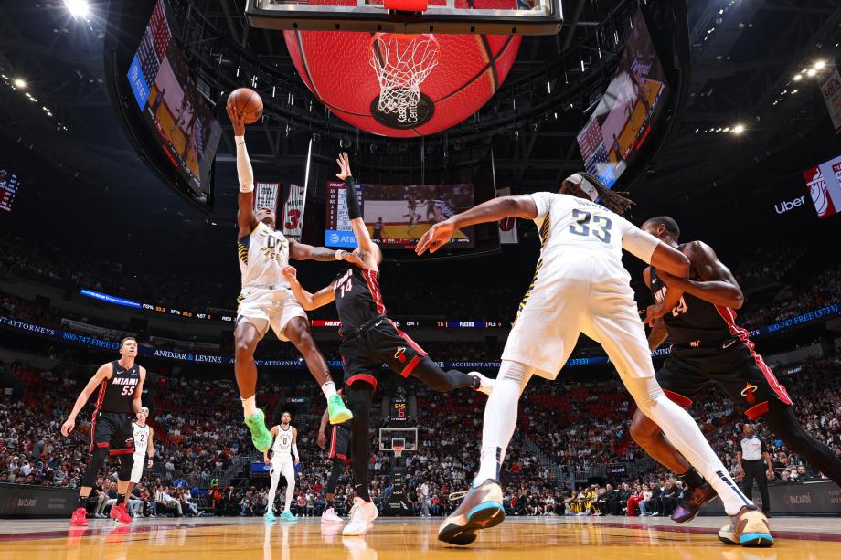 哈里伯顿33+15阿德巴约空砍20分 热火负步行者