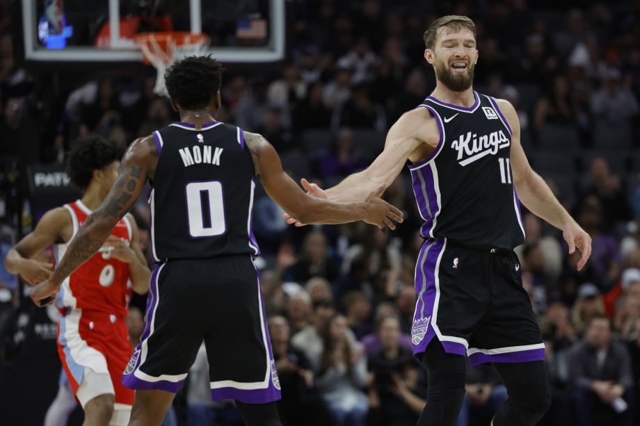 小萨博尼斯两双蒙克31+6 国王6人上双力擒灰熊