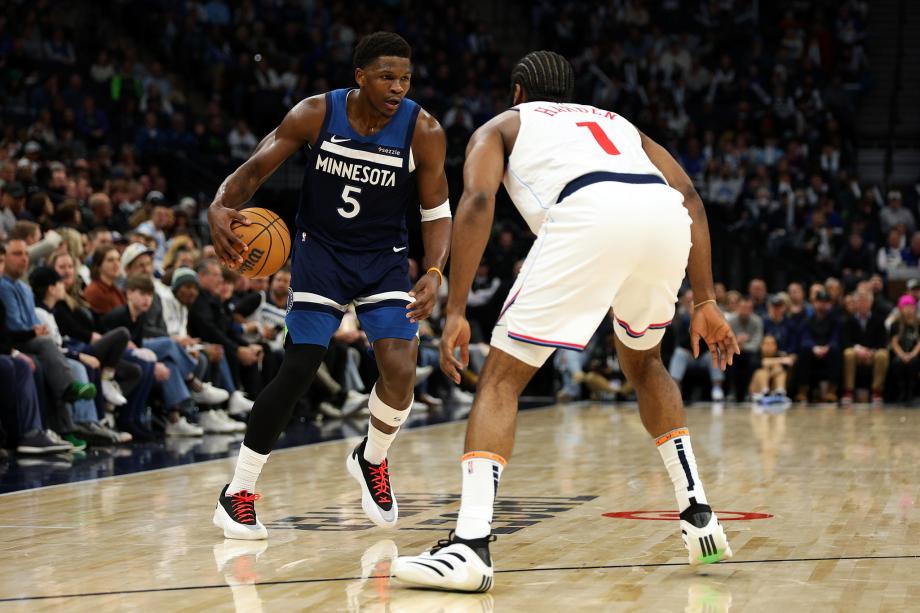 爱德华兹37+7+8哈登22+8+8 森林狼大逆转快船