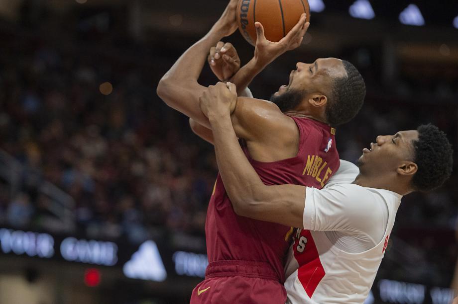 加兰40分赛季新高 骑士主场逆转猛龙豪取12连胜