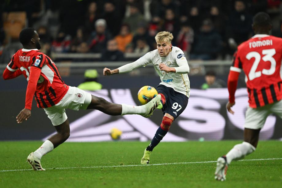 莫拉塔破门佐尔泰亚扳平 米兰1-1卡利亚里