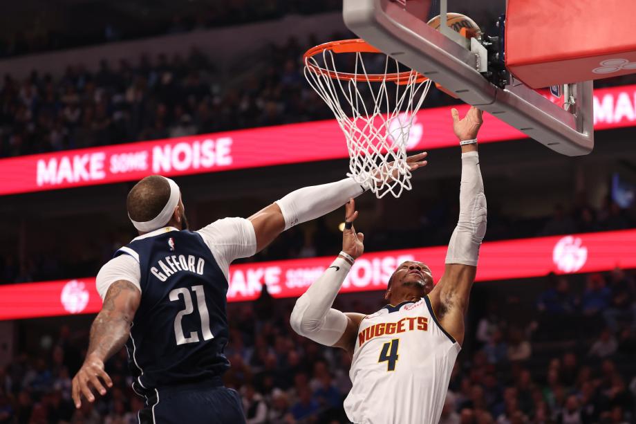 约基奇19+18+9克莱25+6 掘金擒独行侠三连胜