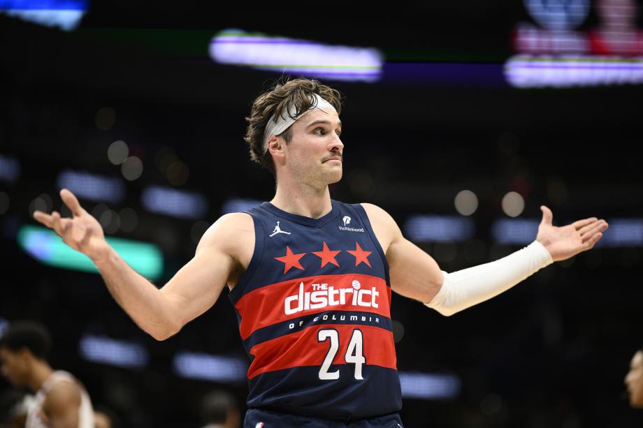 布克37+5杜兰特23分 邓恩两双 奇才8连败