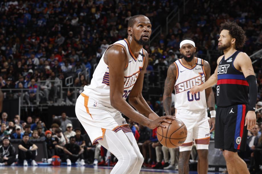 杜兰特36+7布克35分 太阳客场险胜活塞