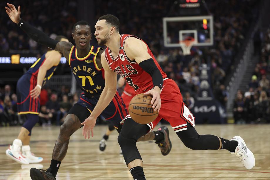 库里21+4+7 勇士131-106大胜公牛