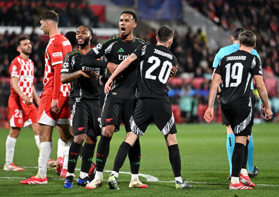 欧冠-恩瓦内里世界波 阿森纳2-1第三名晋级16强